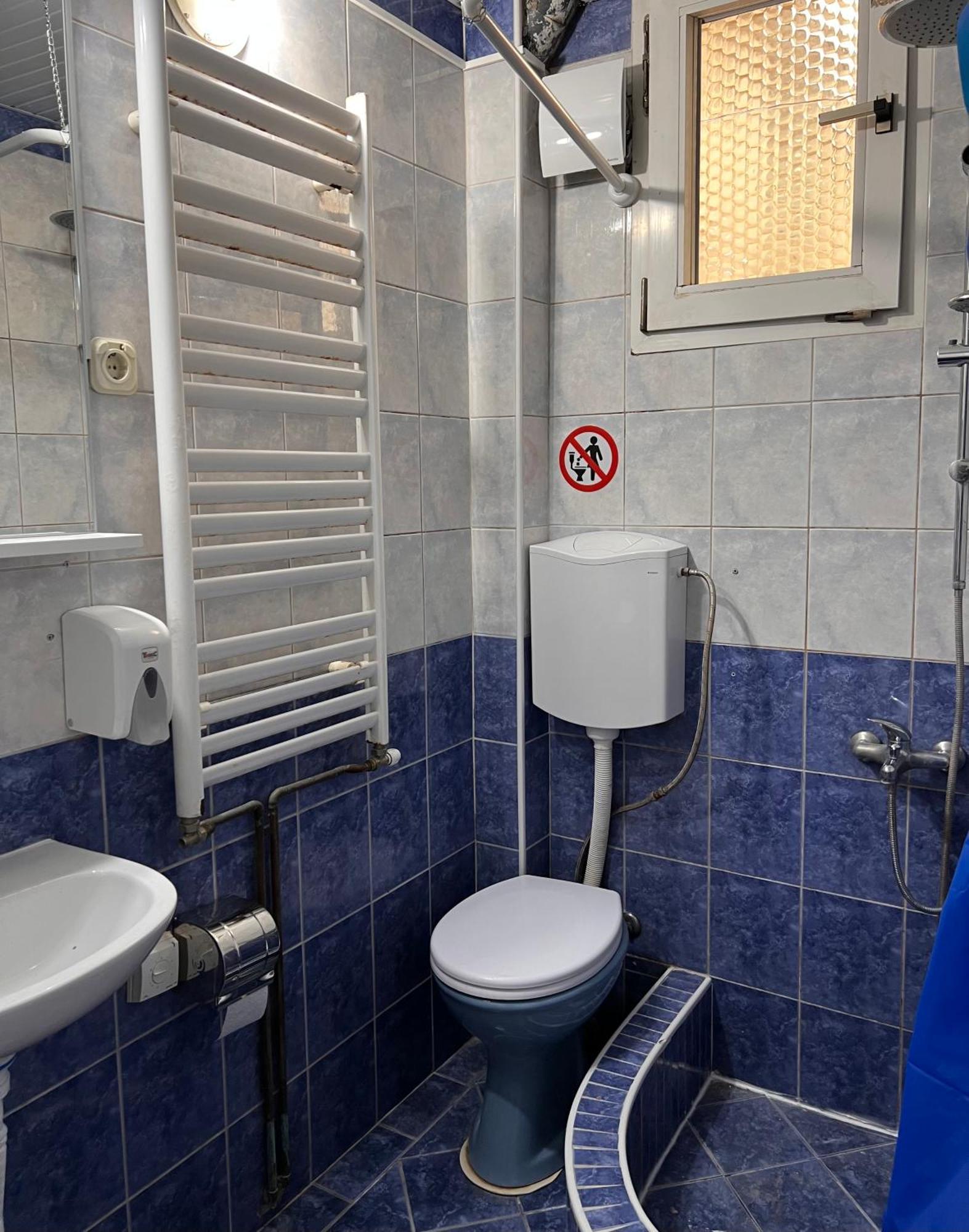 Blue Orange Lake Hostel Охрид Екстериор снимка
